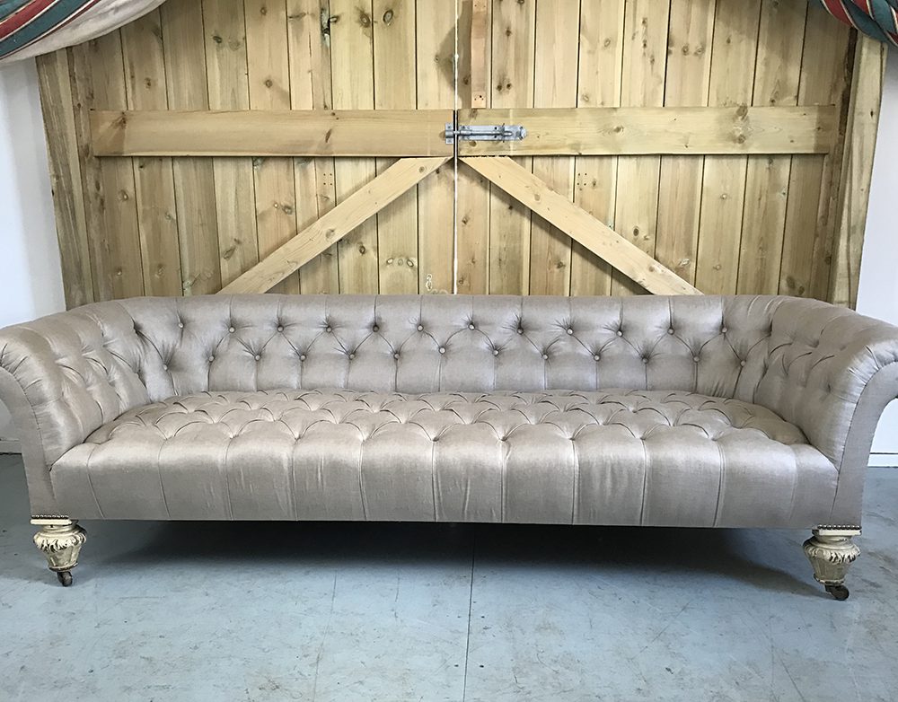 Buttoned Chesterfield